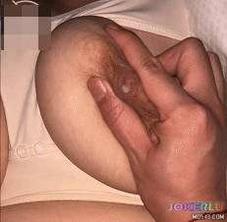  凌晨趁姐夫和孩子睡着偷偷进门爆操内射哺乳的姐姐