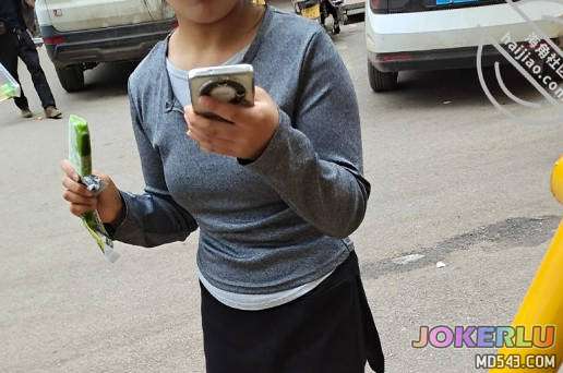  乱伦侄女好像怀孕了